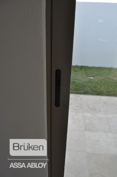 BRÜKEN - Accesorios para la construcción