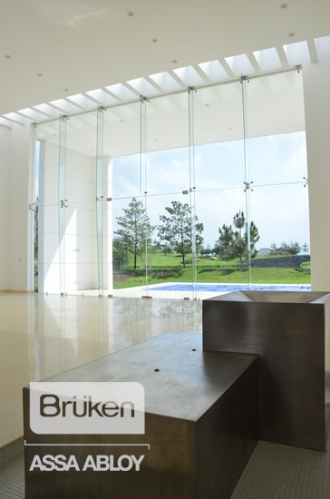 BRÜKEN - Accesorios para la construcción